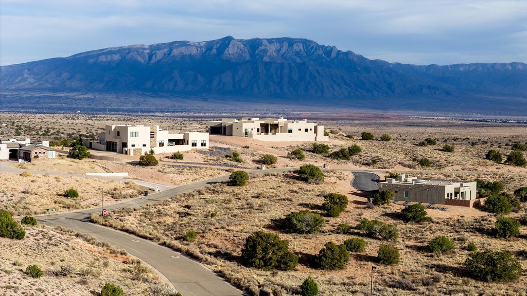 5917 Ridgeline Place NE, Rio Rancho, NM 87144