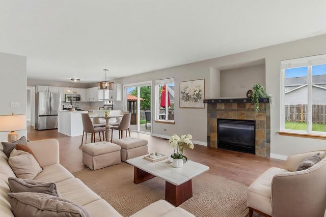 5313 Briarfield Lane, Lake In The Hills, IL 60156
