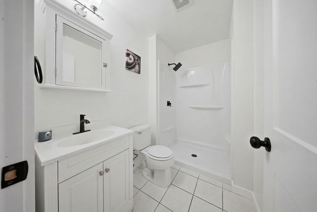 5313 Briarfield Lane, Lake In The Hills, IL 60156