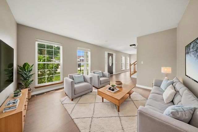 5313 Briarfield Lane, Lake In The Hills, IL 60156