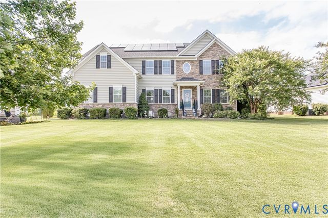 1907 White Mountain Dr, Chester, VA 23836