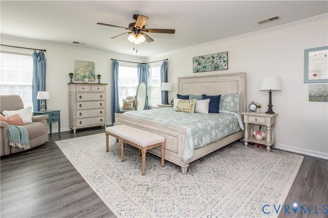 1907 White Mountain Dr, Chester, VA 23836