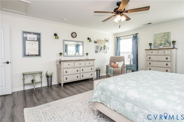 1907 White Mountain Dr, Chester, VA 23836