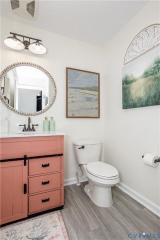 1907 White Mountain Dr, Chester, VA 23836