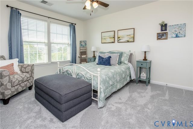 1907 White Mountain Dr, Chester, VA 23836