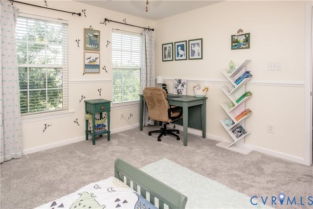 1907 White Mountain Dr, Chester, VA 23836