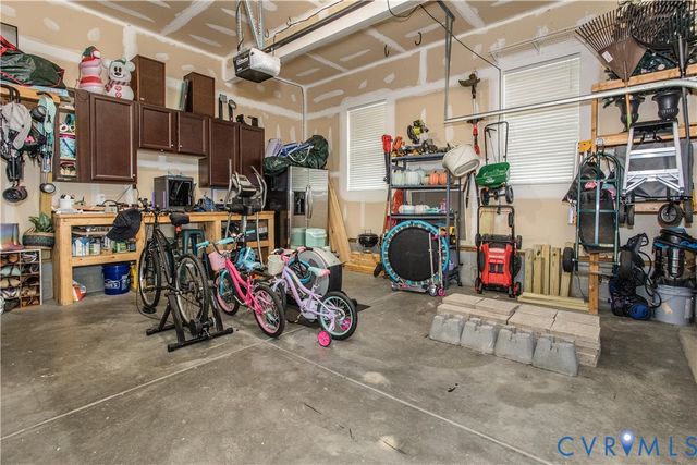 1907 White Mountain Dr, Chester, VA 23836