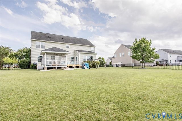1907 White Mountain Dr, Chester, VA 23836