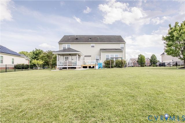 1907 White Mountain Dr, Chester, VA 23836