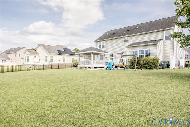 1907 White Mountain Dr, Chester, VA 23836
