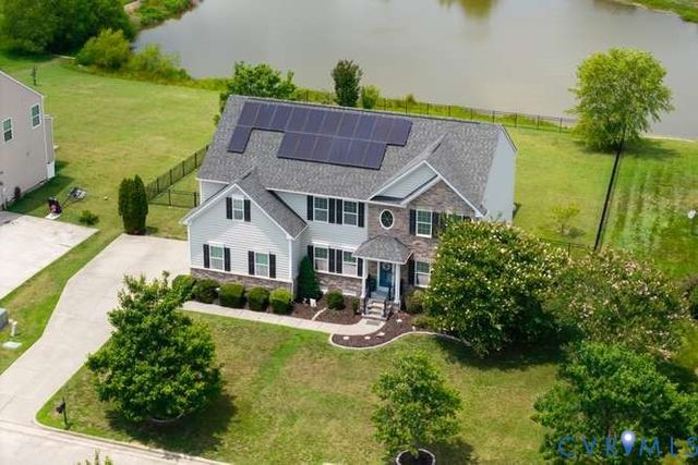 1907 White Mountain Dr, Chester, VA 23836