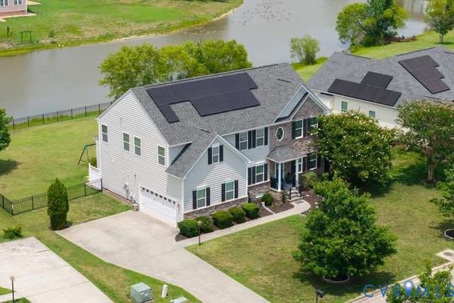 1907 White Mountain Dr, Chester, VA 23836