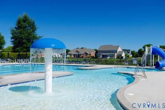 1907 White Mountain Dr, Chester, VA 23836