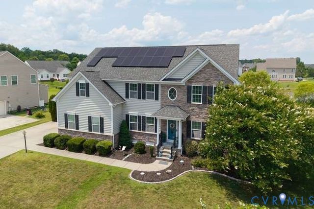 1907 White Mountain Dr, Chester, VA 23836