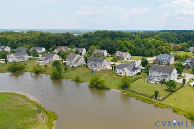 1907 White Mountain Dr, Chester, VA 23836