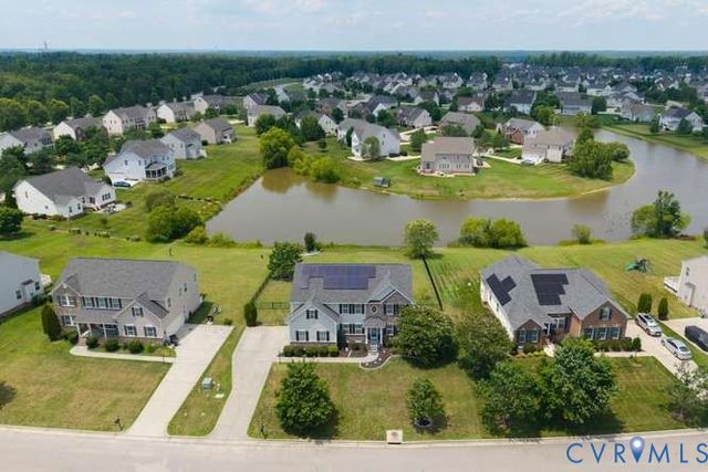 1907 White Mountain Dr, Chester, VA 23836