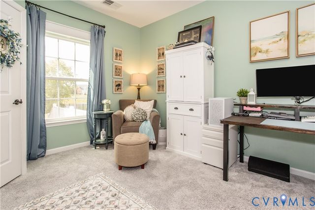 1907 White Mountain Dr, Chester, VA 23836