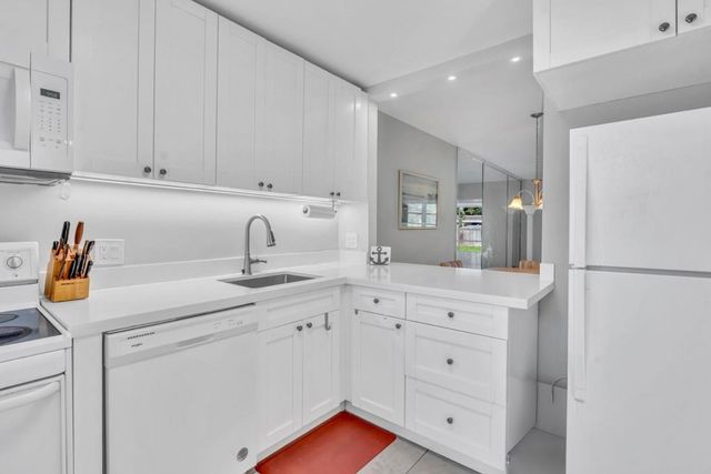 461 NW 76th Avenue 106, Margate, FL 33063