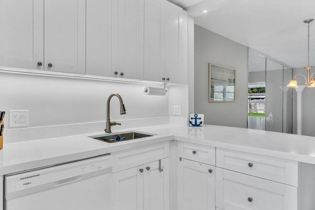 461 NW 76th Avenue 106, Margate, FL 33063