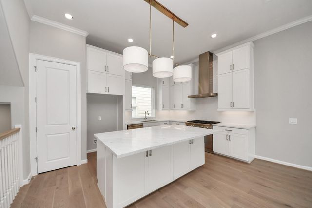 4026 Blossom Street, Houston, TX 77007
