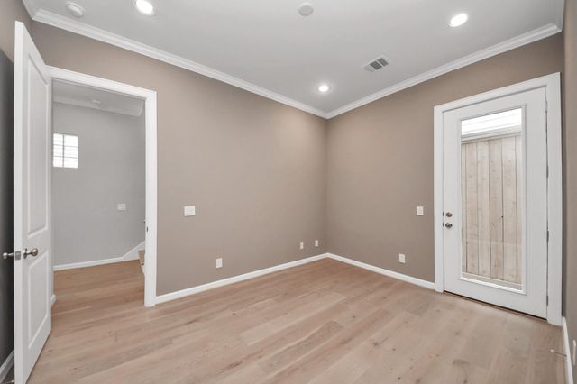 4026 Blossom Street, Houston, TX 77007