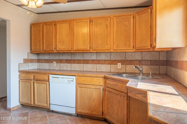 1305 Diana Maura Drive, Las Cruces, NM 88001