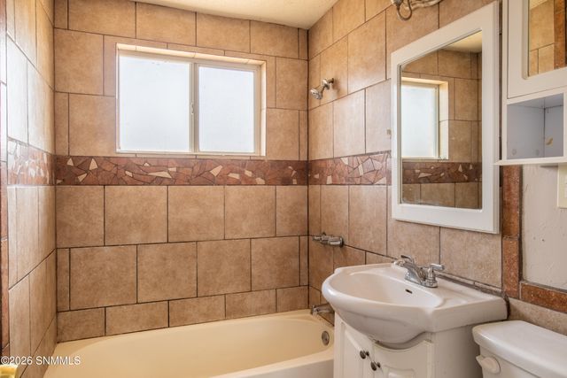 1305 Diana Maura Drive, Las Cruces, NM 88001