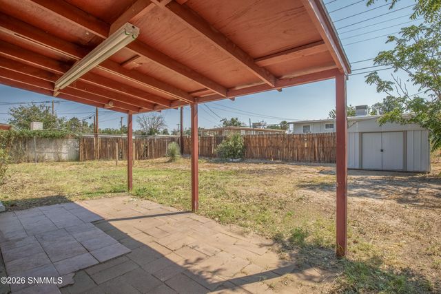 1305 Diana Maura Drive, Las Cruces, NM 88001