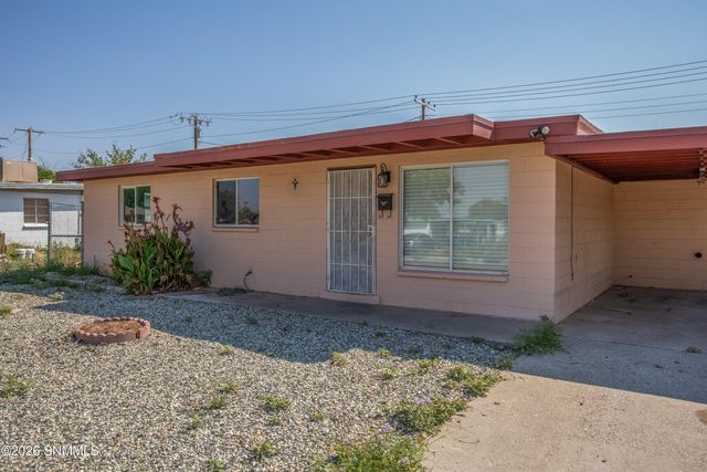 1305 Diana Maura Drive, Las Cruces, NM 88001