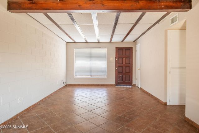 1305 Diana Maura Drive, Las Cruces, NM 88001