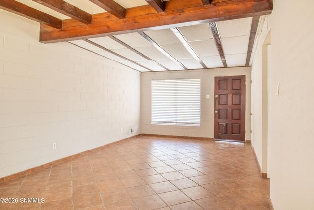 1305 Diana Maura Drive, Las Cruces, NM 88001