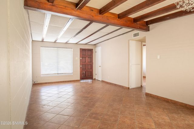 1305 Diana Maura Drive, Las Cruces, NM 88001