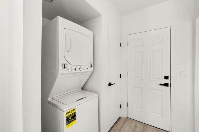 1400 8th Street SW, Albuquerque, NM 87102