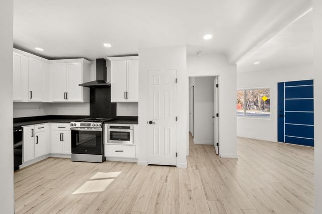 1400 8th Street SW, Albuquerque, NM 87102