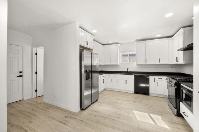 1400 8th Street SW, Albuquerque, NM 87102