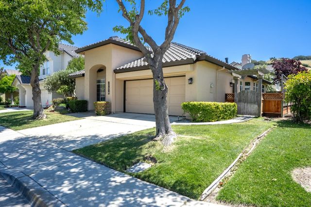 17570 Winding Creek Road, Salinas, CA 93908