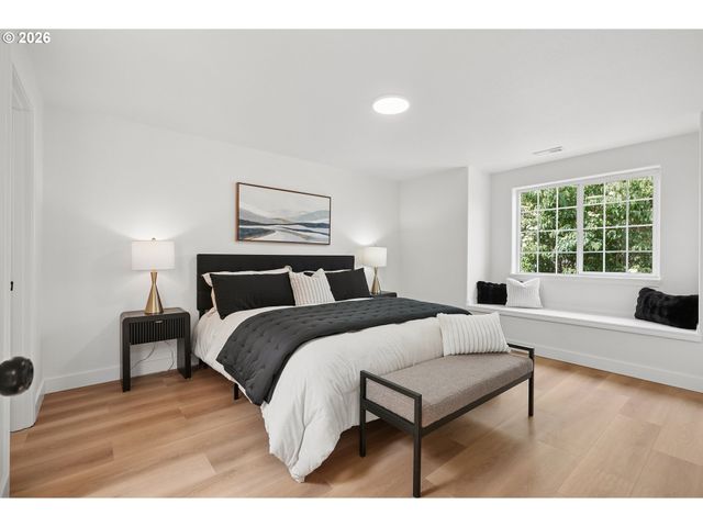 10214 N MIDWAY Ave, Portland, OR 97203