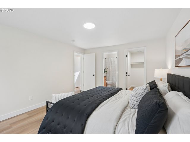 10214 N MIDWAY Ave, Portland, OR 97203