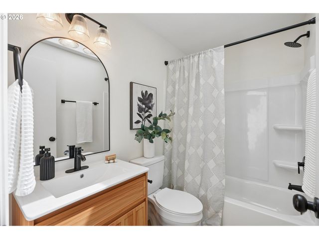10214 N MIDWAY Ave, Portland, OR 97203