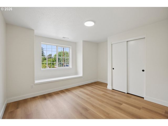 10214 N MIDWAY Ave, Portland, OR 97203