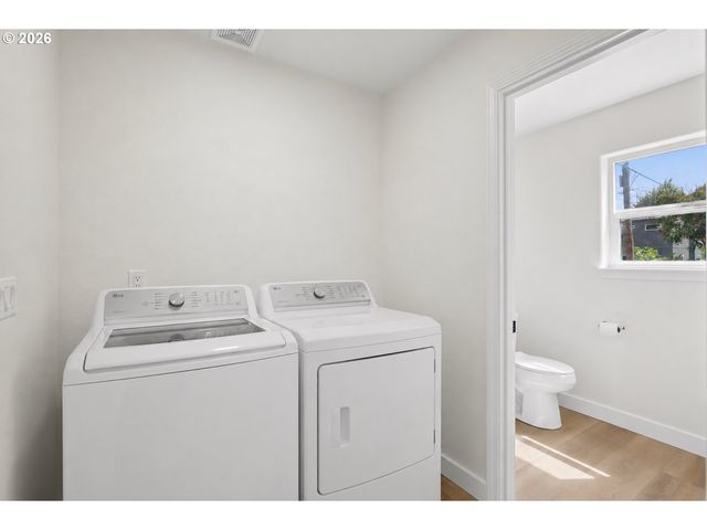 10214 N MIDWAY Ave, Portland, OR 97203