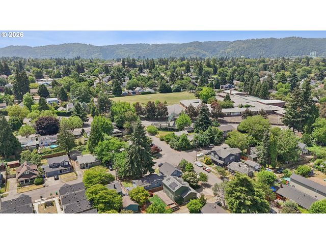 10214 N MIDWAY Ave, Portland, OR 97203