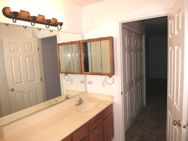 2039 Tamahawk Lane, Naperville, IL 60564