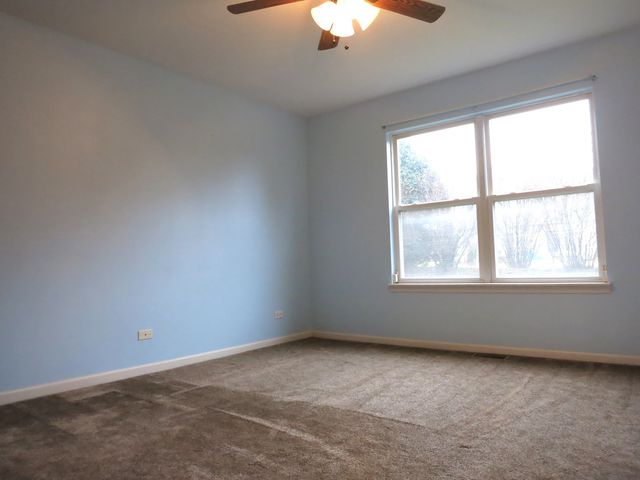 2039 Tamahawk Lane, Naperville, IL 60564