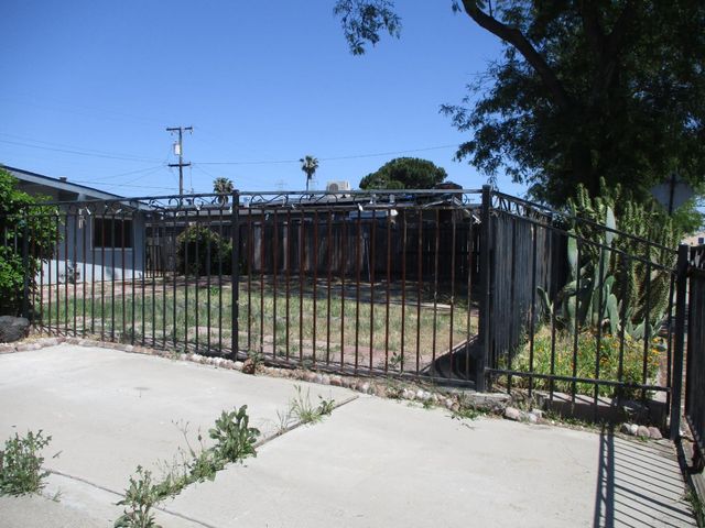 2403 Lever Blvd, Stockton, CA 95206