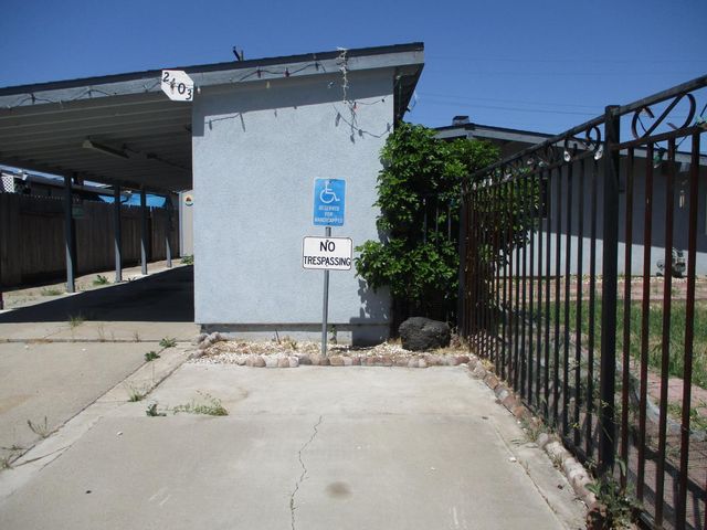 2403 Lever Blvd, Stockton, CA 95206
