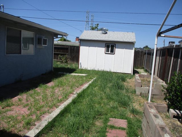 2403 Lever Blvd, Stockton, CA 95206