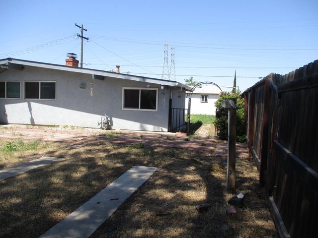 2403 Lever Blvd, Stockton, CA 95206