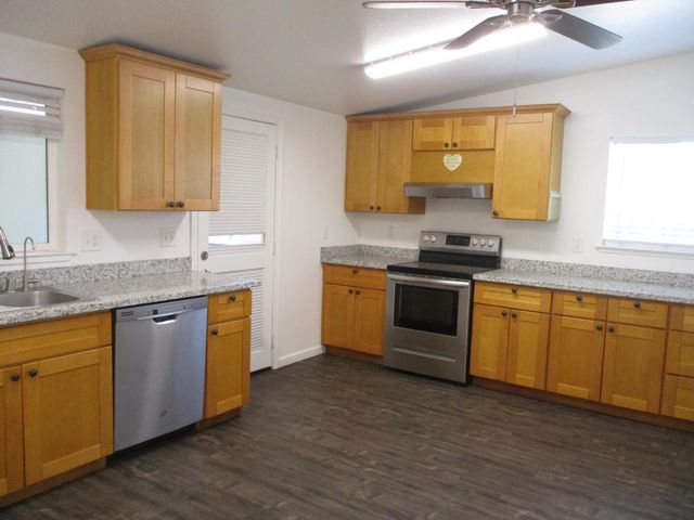2403 Lever Blvd, Stockton, CA 95206