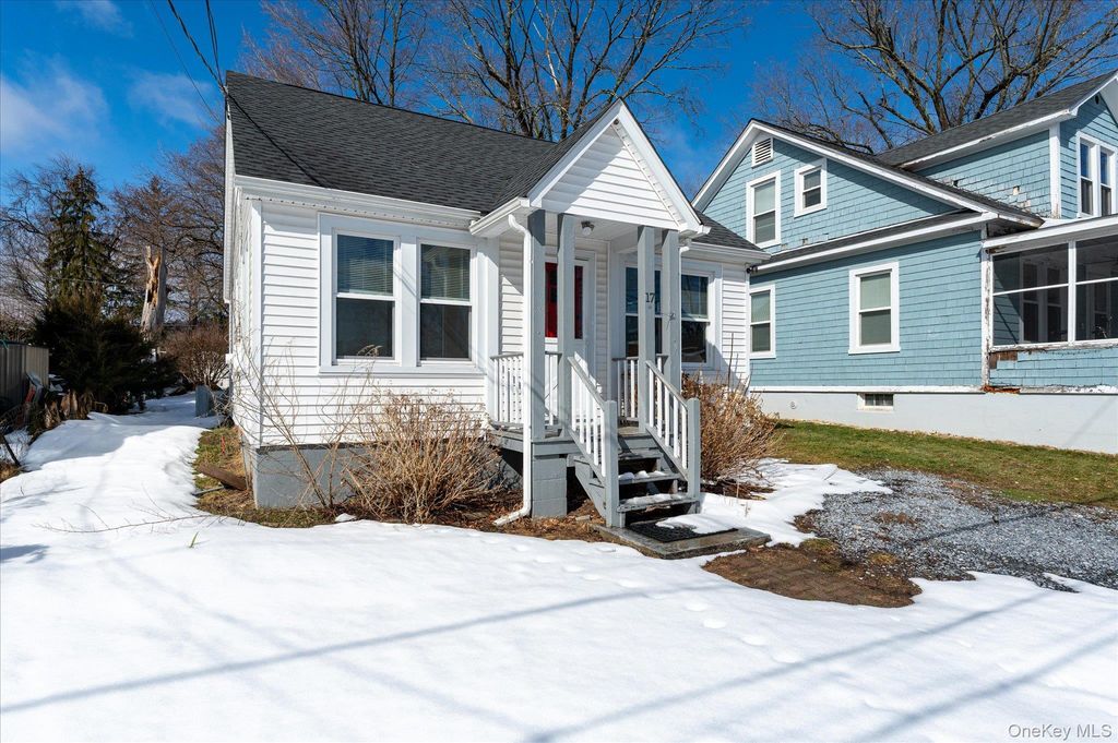 17 Argyle Street, Lake Peekskill, NY 10537